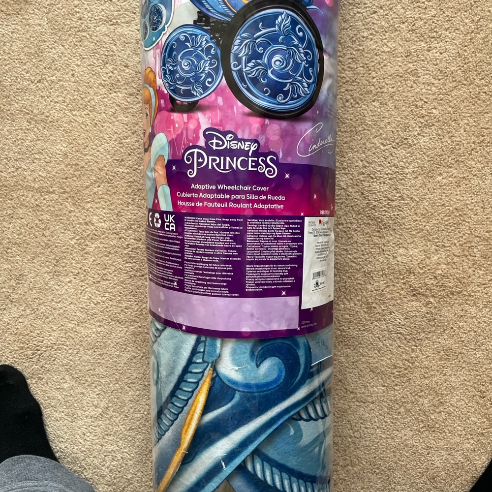 Disney Princess Cinderella Wheelchair Cover, like new (used 1 time) Plays, trips - Picture 4 of 6
